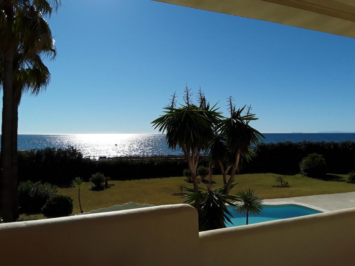 Beachfront Neptuno I, Complex,Views,Pool,Garden, Elviria Marbella Exterior photo