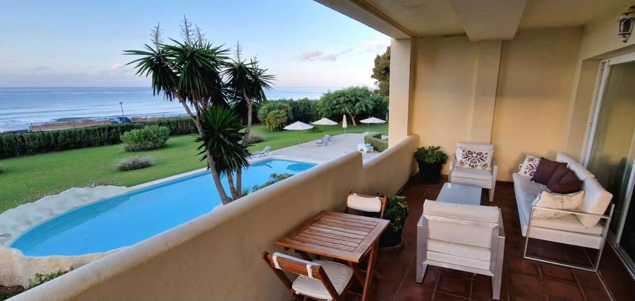 Beachfront Neptuno I, Complex,Views,Pool,Garden, Elviria Marbella Exterior photo